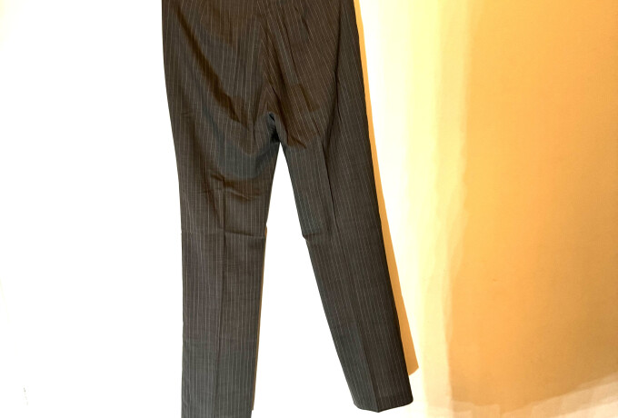 Nette grijze broek met krijtstreep photo 1 