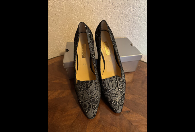Pumps met modieuze print
