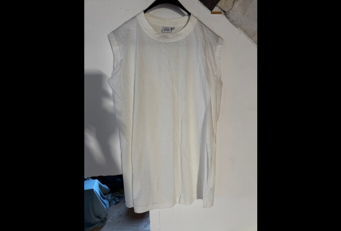 Mouwloos t-shirt, wit zonder opdruk